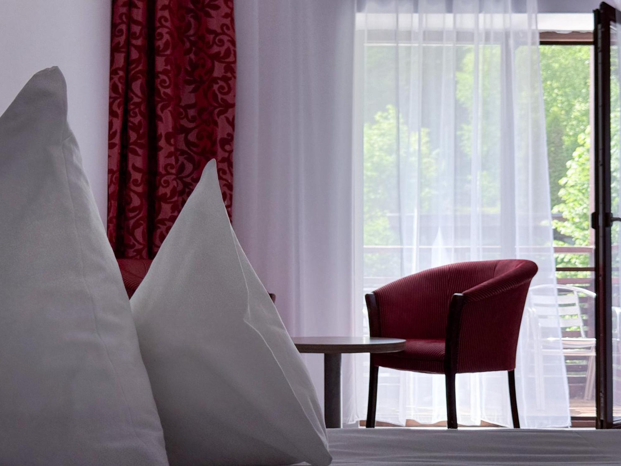 Deluxe Double or Twin Room Pool Access