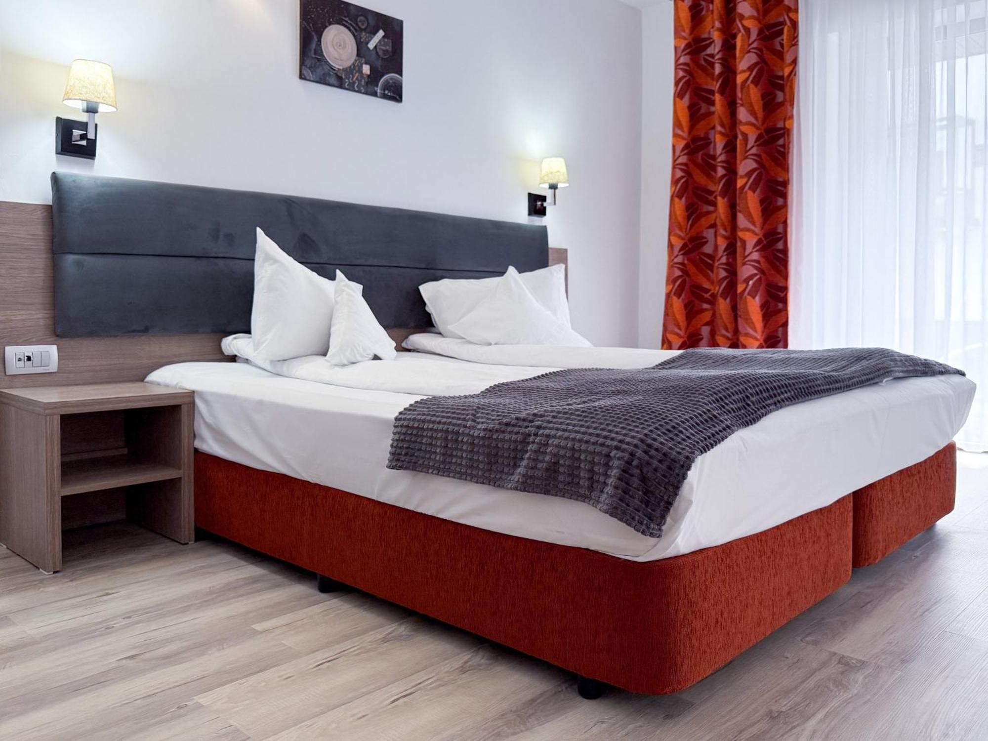 Deluxe Double or Twin Room Pool Access