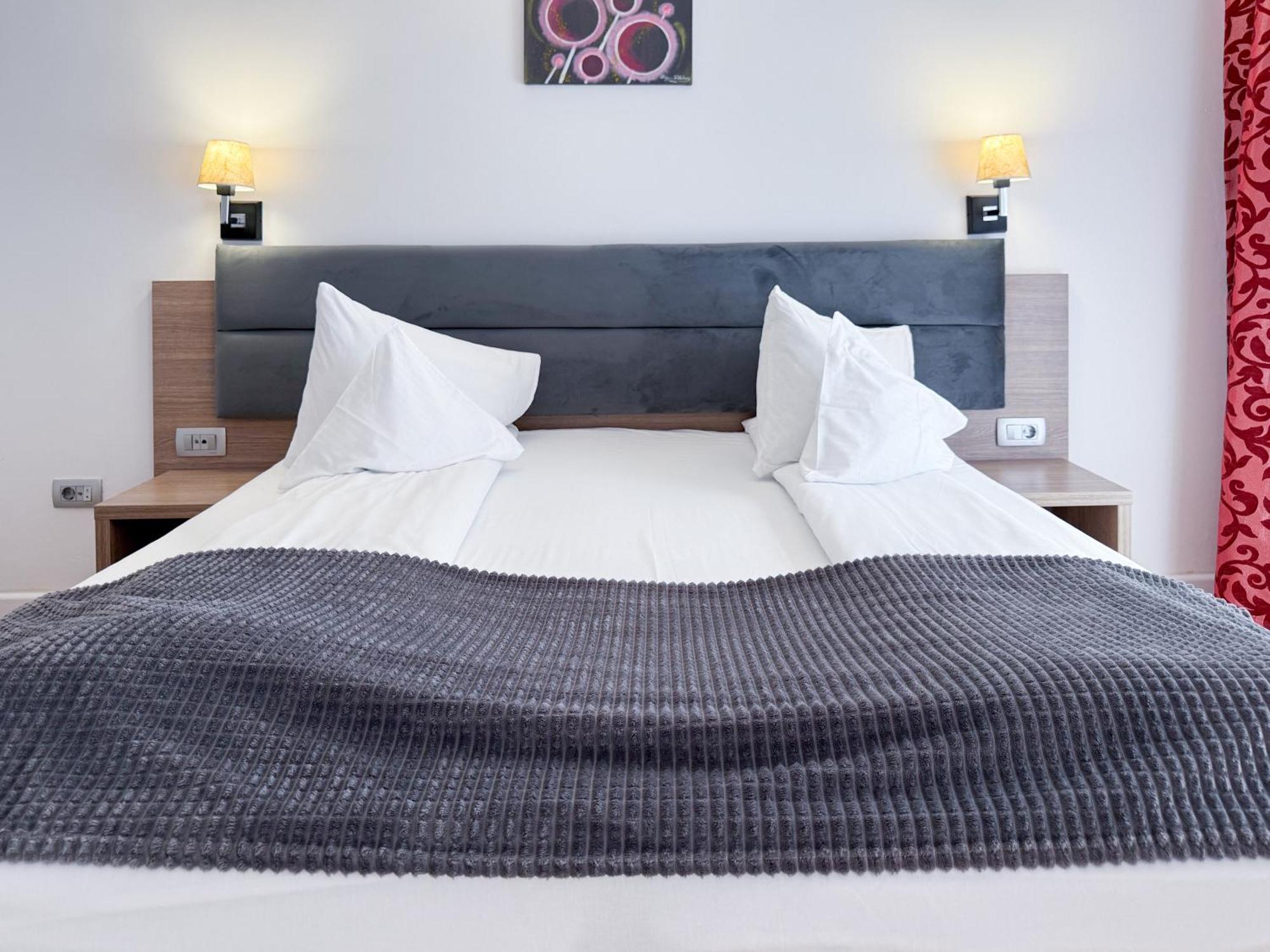 Deluxe Double or Twin Room Pool Access